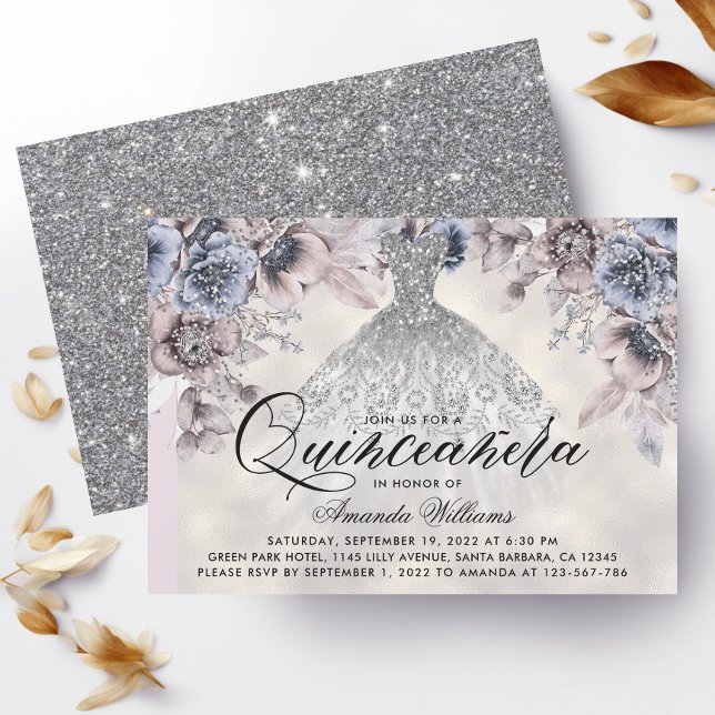 Invitación Foto floral de moda con traje de plata Quinceañera (Subido por el creador)