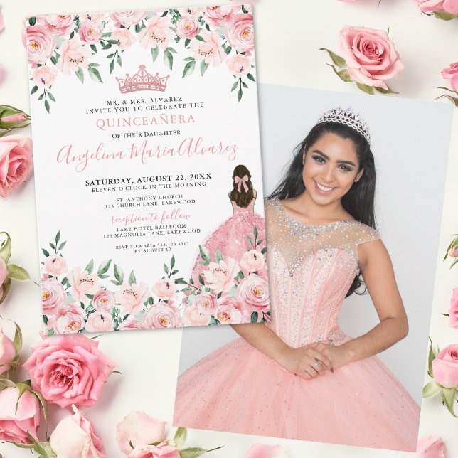 Invitación Foto floral Rubor Rosa Quinceanera (Floral Photo Blush Pink Quinceanera Invitation)