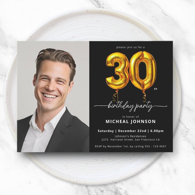 Invitación Foto Globo de oro negro 30 cumpleaños (Photo Black Gold Balloon 30th Birthday Invitation)