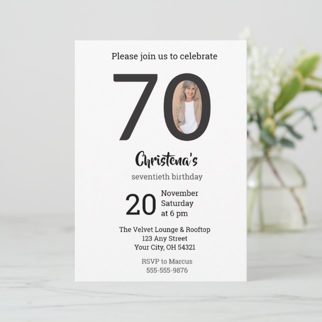 Invitación Foto Minimalista Moderna Cumpleaños 70 (Anverso de pie)