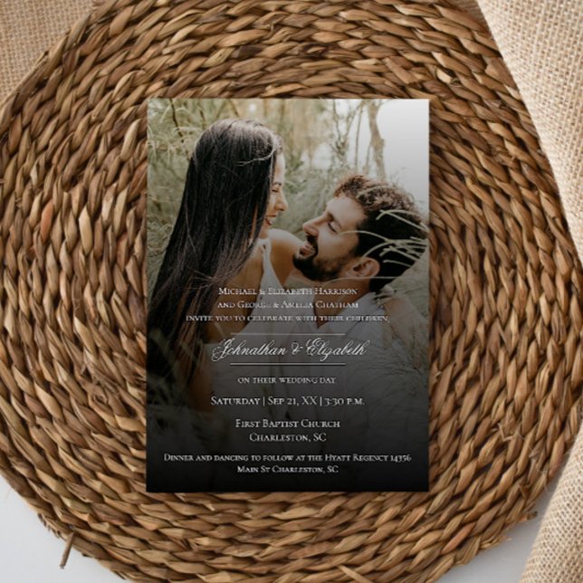 Invitación Foto moderna con Boda negro superpuesto (Modern Photo with Black Overlay Wedding Invitation)
