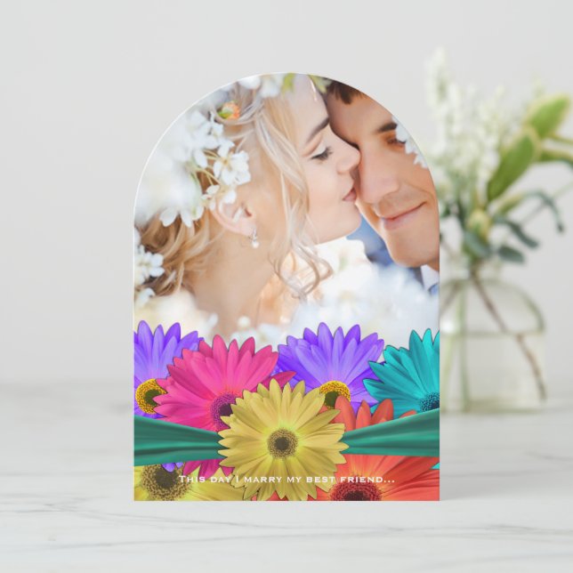 Invitación Foto moderna de color brillante Gerber Daisy (Anverso de pie)