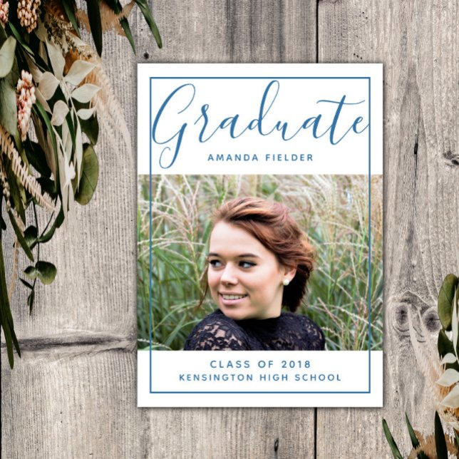 Invitación Foto moderna de graduación enmarcada | Azul (Blue Modern Framed Graduation Photo Announcement)
