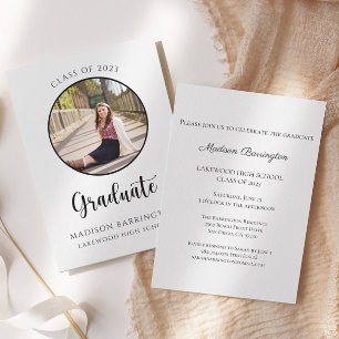 Invitación Foto Moderna en Blanco y Negro Graduación