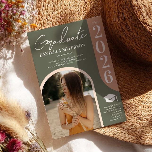 Invitación Foto negrita graduación en arco de 2023 rosa verde (Photo bold 2026 arch green pink graduation invitation)