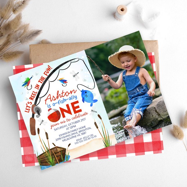 Invitación Foto Ofishally de un primer cumpleaños (Boys Fishing 1st Birthday Invitation Ofishally One 1st Birthday Invitation Blue Fish Reel In The Fun)