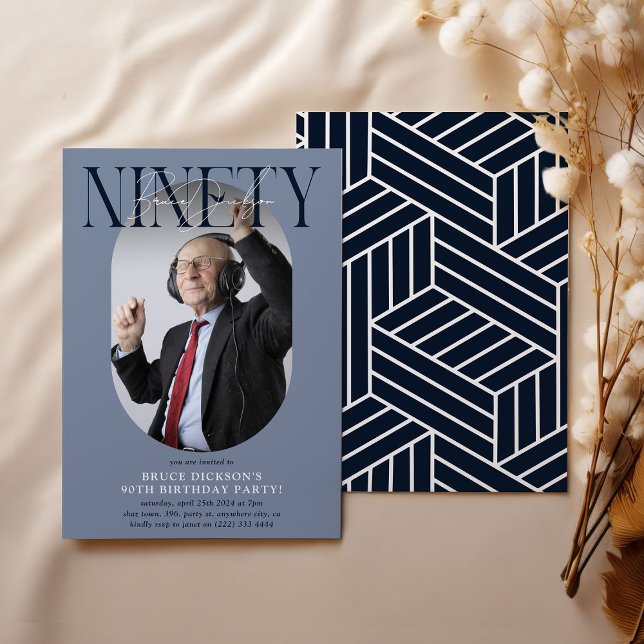 Invitación Foto ovalada moderna y firma 90 cumpleaños (Subido por el creador)