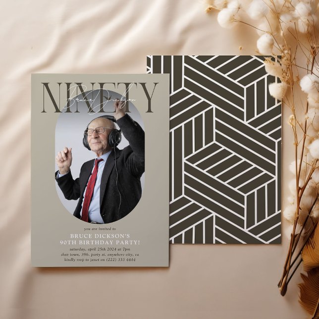 Invitación Foto ovalada moderna y firma 90 cumpleaños (Subido por el creador)