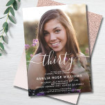 Invitación Foto personalizada 30 Fiesta de cumpleaños 30<br><div class="desc">Invitación de 30 años del purpurina de oro rosa Girly,  con una plantilla de invitación de foto personalizado que es fácil de personalizar. Para redimensionar y posicionar su foto,  haga clic en el botón "IT PERSONALIZAR".</div>