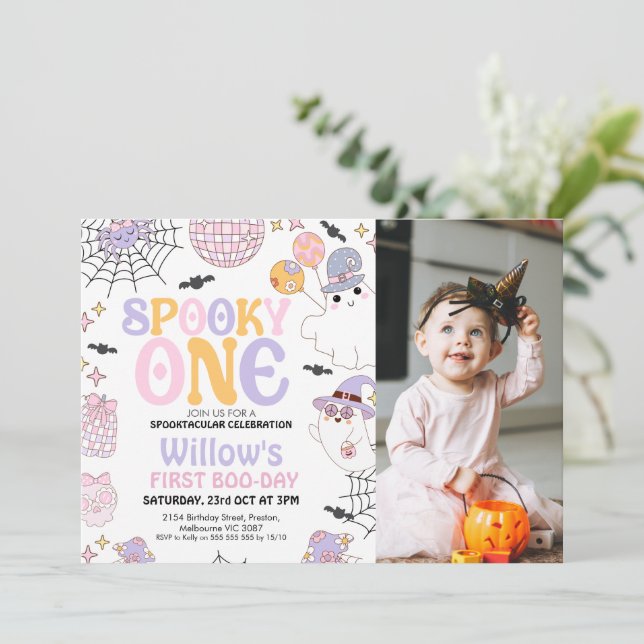 Invitación Foto Purple Halloween Spooky Un primer cumpleaños (Anverso de pie)