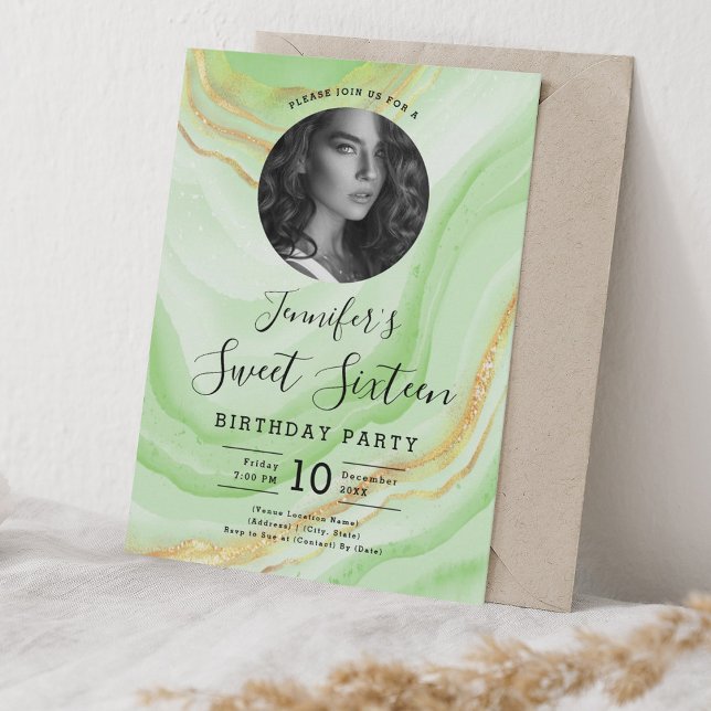 Invitación FOTO Purpurina de Mármol verde dulce 16 Fiesta (PHOTO Green Marble Glitter Sweet 16 Party Invitation)