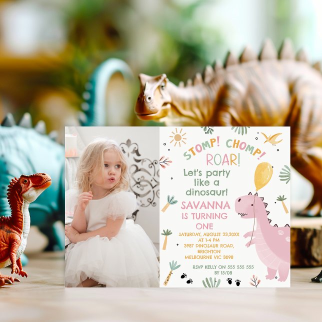 Invitación Foto Stomp Rosa Chomp Roar Dinosaurio Primer cumpl (Girls Stomp, Chomp, Roar Dinosaur Birthday Invitation, Party Like A Dinosaur Birthday Invitation )