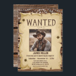 Invitación Foto Western Funny Wanted Poster 40TH Birthday<br><div class="desc">¡Reúne a su equipo para una celebración divertida e inolvidable con esta Invitación de cumpleaños de los hombres del Poster Occidente Funny Wanted! Diseñada como un antiguo poster buscado, esta divertidísima invitación incluye una foto personalizado de un hombre de cumpleaños frente y centro. Con fuentes occidentales clásicas, texturas rústicas, y...</div>