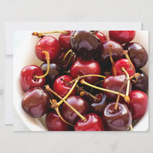 Invitación Fotografía de Cerezas Rojas Frescas en un Tazón