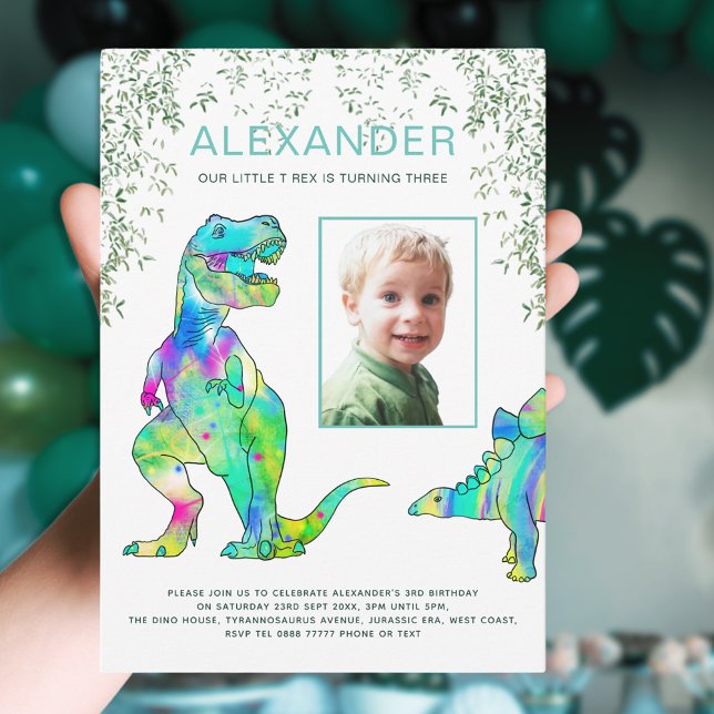 Invitación Fotografía del tercer Fiesta de cumpleaños de Dino (Colorful dinosaur 3rd birthday party invitation with photo template colorful T-Rex stegosaurus )