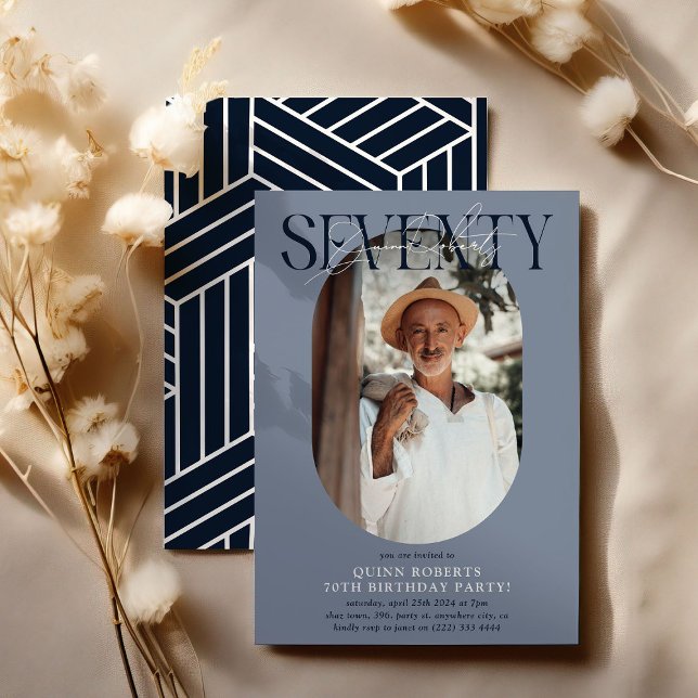 Invitación Fotografía ovalada moderna y firma 70º cumpleaños (Subido por el creador)