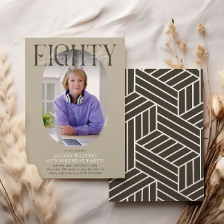 Invitación Fotografía ovalada moderna y firma 80 cumpleaños