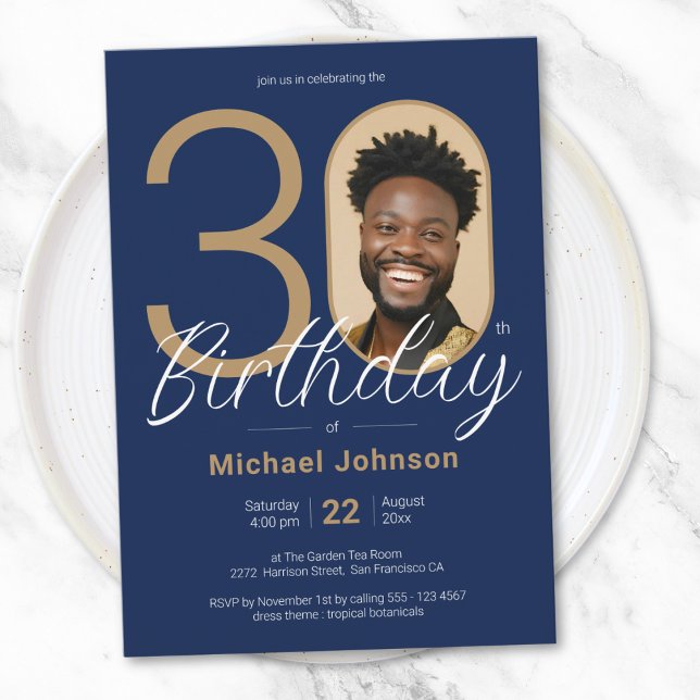 Invitación Fotografía simple Navy Blue Gold Men's 30th Birthd (Simple Photo Navy Blue Gold Men's 30th Birthday Invitation)