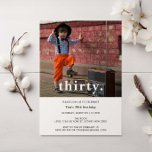 Invitación fotográfica de cumpleaños número 30 de<br><div class="desc">Esta vintage invitación a la fiesta de cumpleaños número 30 es perfecta para cualquier fiesta de cumpleaños, ya sea que estés planeando un viaje por el camino de la memoria, o simplemente quieres revelar una foto graciosa de tu niñez. Reemplace la foto con una de sus propias fotos de la...</div>