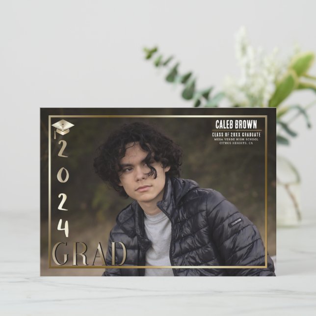 Invitación fotográfica de graduación Gold 2024 (Anverso de pie)