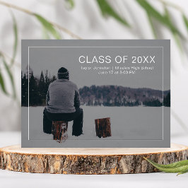 Invitación fotográfica de graduación simple y mode