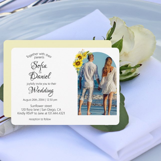 Invitación fotográfica elegante con arco de margar (Sunflower wedding)