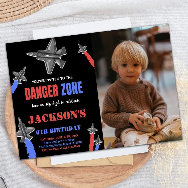 Invitación Fotos de Black Red Blue Grey w de Fighday Jet Birt (Fighter Jet Birthday Black Red Blue Gray w photo Invitation)