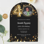 Invitación Fotos de oro negro estrellas 40 cumpleaños<br><div class="desc">Una moderna y elegante invitación fotográfica para un fiesta de 40 años. Un fondo negro clásico,  decorado con falsas estrellas doradas. Personalice y agregue los detalles de su fiesta.</div>