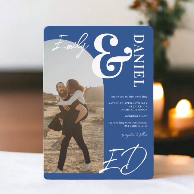 Invitación Fotos nombres en negrita guión arco boda azul retr (Photos bold names script arch retro blue wedding invitation)