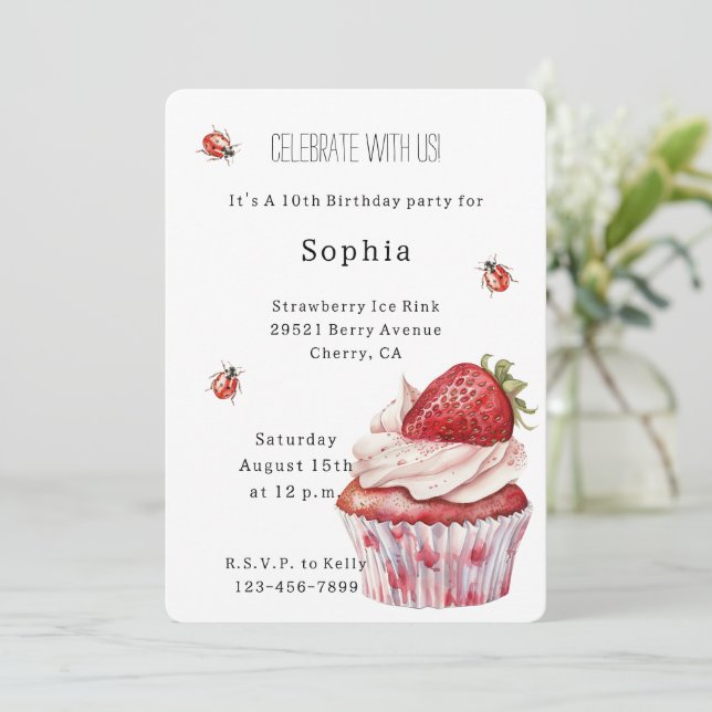 Invitación Fresa Pastel de Muffin Ladybugs Cumpleaños (Anverso de pie)