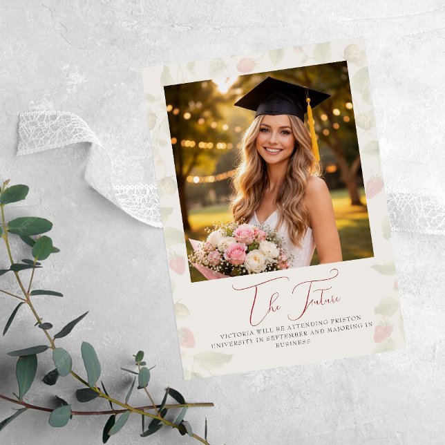Invitación Fresh Sweet Strawberry Graduation Announcement (Subido por el creador)