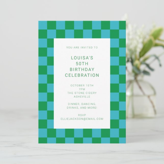 Invitación Fun Checkerboard Blue Green Geometric Birday (Anverso de pie)