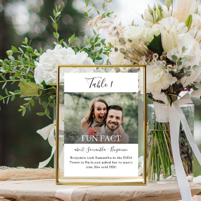 Invitación Fun Facts Foto Boda Números de la Mesa de recepció (Wedding table numbers with fun facts about the bride and groom)