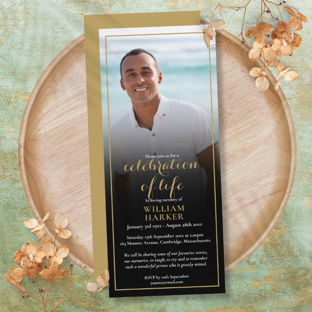 Invitación Funeral de la foto de oro de la celebración de la  (Gold Celebration of Life Photo Funeral Invitation)