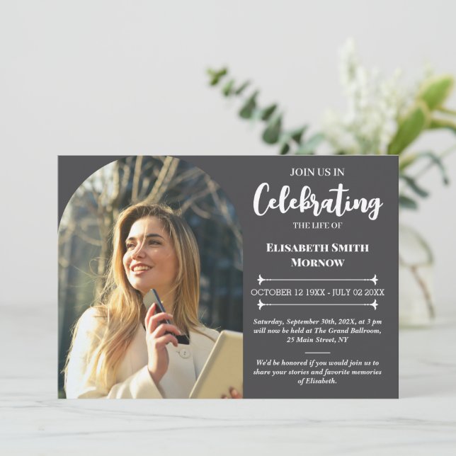 Invitación Funeral elegante de fotos - Celebración de la vida (Anverso de pie)