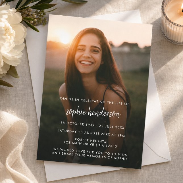 Invitación Funeral Moderno | Celebración de la Foto de Vida (Personalized funeral invitation with photo for celebration of life and memorial service details.)