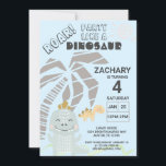 Invitación Funny Dinosaur Roar Kids Birday Fiesta<br><div class="desc">Tu pequeño querrá fiesta como un dinosaurio en su fiesta de cumpleaños. Invite a amigos y familiares con esta encantadora invitación que incluye lindos dinosaurios con un fondo azul festivo. Una palmera y un sol decoran esta invitación para una fiesta infantil donde puedes personalizar la información con el nombre de...</div>