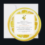 Invitación Funny Lemon Slice | Nacimiento de cítricos amarill<br><div class="desc">Invitaciones para fiestas de cumpleaños redondas diseñadas para parecerse a una rebanada de limón. Silencioso,  llamativas invitaciones ideales para fiestas de verano,  fiestas de cócteles o cualquier cumpleaños con un tema de limón/cítricos. (El texto es totalmente editable)</div>