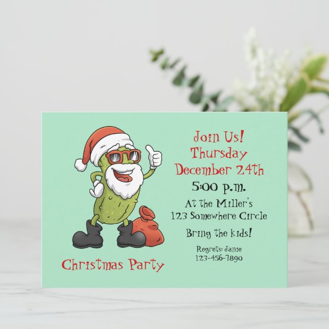 Invitación Funny Pickle Santa Claus Navidades Personalizado (Anverso de pie)