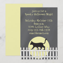 Invitación Gato negro aterrador en una valla de estacas