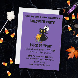 Invitación Gato negro lindo púrpura espeluznante de Halloween