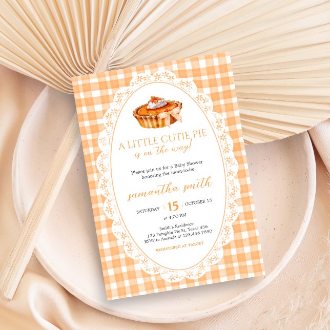 Invitación Gingham Little Cutie Pie Baby Shower (Little Cutie Pie Gingham Pumpkin Baby Shower Invitation)