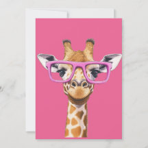 Giraffe con gafas rosas