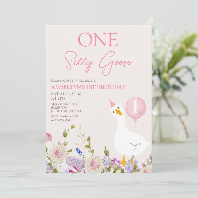Invitación Girls Pink Wildflower One Silly Goose 1st Birthday (Anverso de pie)