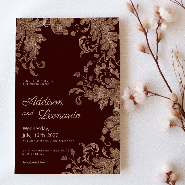 Invitación Glam burgundy oro florido Boda de encaje lujoso (Glam burgundy gold floral luxury lace Wedding)