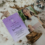 Invitación Glam Purple Purpurina Look Bat Mitzvah | Foto devu<br><div class="desc">Esta moderna y elegante invitación a Bat Mitzvah presenta una tipografía de escritura a la moda con un fondo de purpurina lúgubre,  púrpura y falso,  con una imagen de la Estrella de David. Tu foto favorita va por detrás.</div>