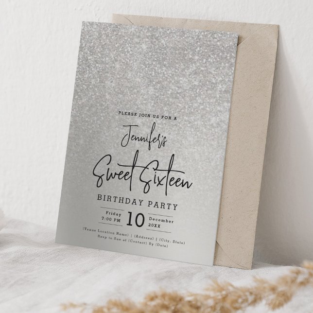 Invitación Glam Silver Faux Purpurina Sparkle Sweet 16 Fiesta (Glam Silver Faux Glitter Sparkle Sweet 16 Party Invitation)