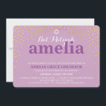 Invitación GLAMOROS BAT MITZVAH, confetti de oro rústico púrp<br><div class="desc">NOTA - el brillante efecto dorado es una imagen impresaUn lindo confetti, diseño de puntos de polka con Relieve metalizado dorado buscando las INVITACIONES MITZVAH BAT de tu hijo. Guau sus amigos y familia con este pequeño número ;D Configurar como plantilla es sencillo para usted agregar sus propios detalles, añadir...</div>