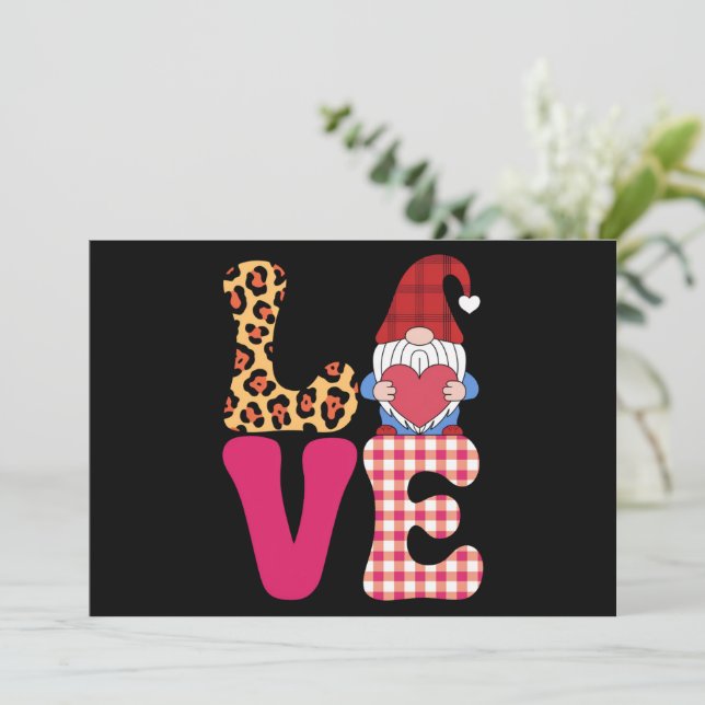 Invitación Gnome del Amor Día de San Valentín Plaid Búfalo Ro (Anverso de pie)