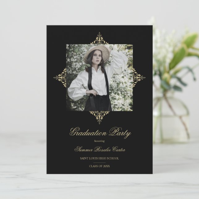 Invitación Gold Chic Lace Romantic Photo Graduation Party (Anverso de pie)